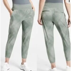 Athleta Pants 6 Nolita Slim Tapered Printed Crop Tuxedo Stripe